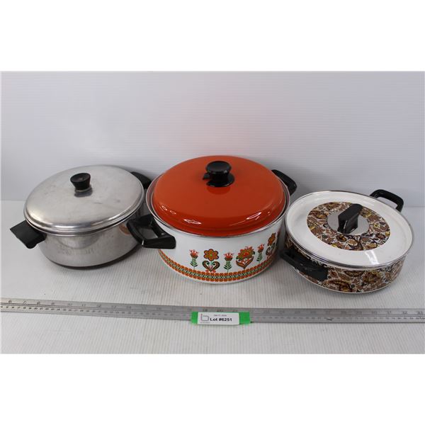 (3) Pots, Enamel Ware Stew Pots Autum Leaf Design