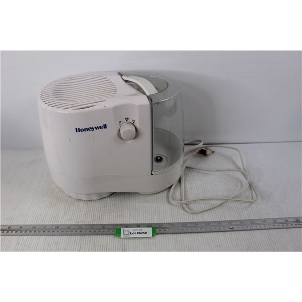 Honeywell Cool Moisture Humidifier- As Is