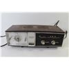 Image 3 : Vintage Lloyds Clock Radio (as is)