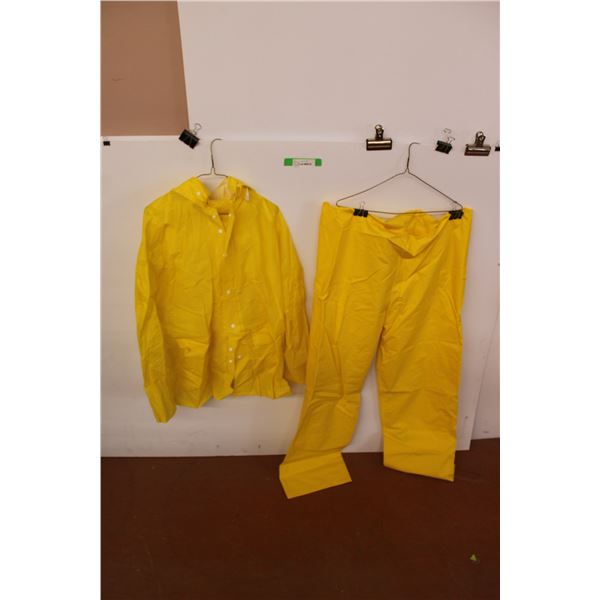 Rain Coat with Pants Set - Size L