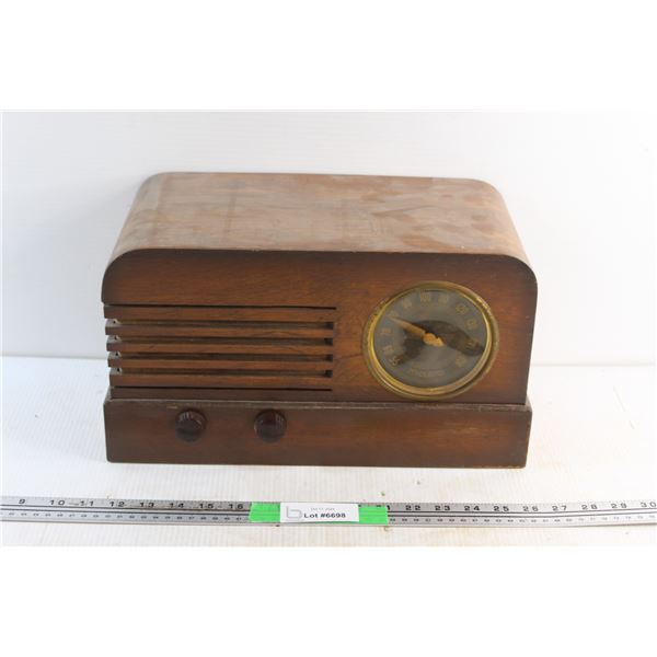 Midland Vintage Wooden Radio - As Is