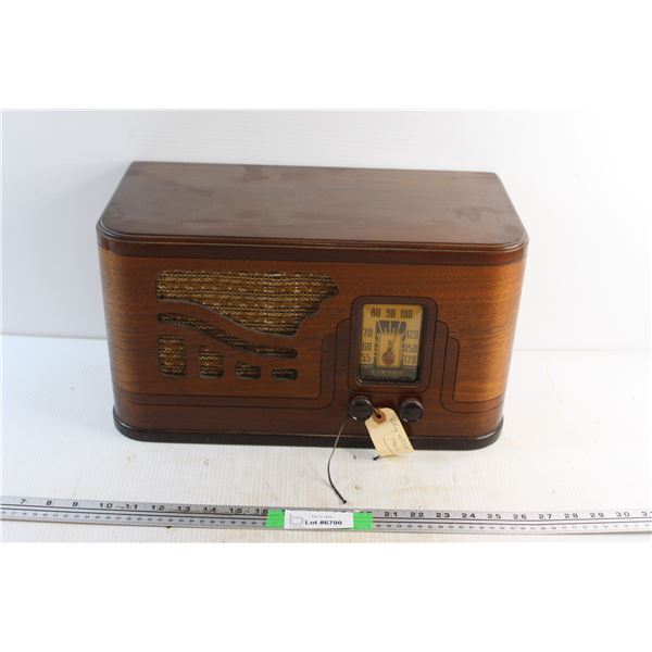 Viking Vintage Wooden Radio - As Is