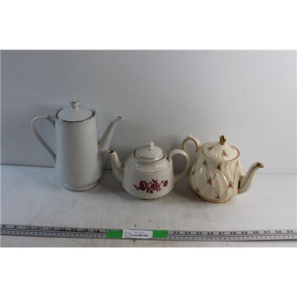 Ceramic Tea Pots - Chipped