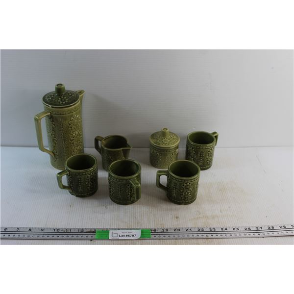 Ceramic Tea Set with (4) Mugs and Sugar & Cream - Made in Japan