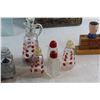 Image 10 : Salt & Pepper Shakers, Plates, Barber Shop Quartet Set, Photo Frame and Vinegar Bottle
