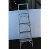 Image 2 : **5Ft Aluminum Ladder - as is