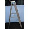 Image 3 : **5Ft Aluminum Ladder - as is