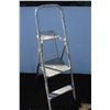 Image 2 : ** Two Step Aluminum Ladder - 52"