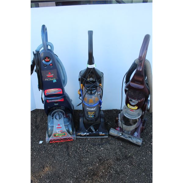 ** Bissel Carpet Cleaner & Eureka! Vacuum & Bissel Vacuum - as is