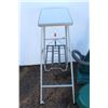 Image 2 : ** Vacuum & Green Stool & Drying Rack