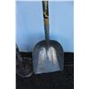 Image 4 : ** Aluminum Grain Shovel, Spade, Square Mouth Shovel & (2) Rakes