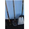Image 5 : ** Aluminum Grain Shovel, Spade, Square Mouth Shovel & (2) Rakes
