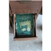 Image 8 : ***Vintage Singer Sewing Machine Cabinet w/ Contents & Stool - as is