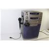 Image 3 : Radio Shack - Karaoke Machine (powers on - as is)