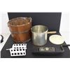 Image 4 : Sterling 5 Quart Freezer Manual Ice Cream Maker (as is)