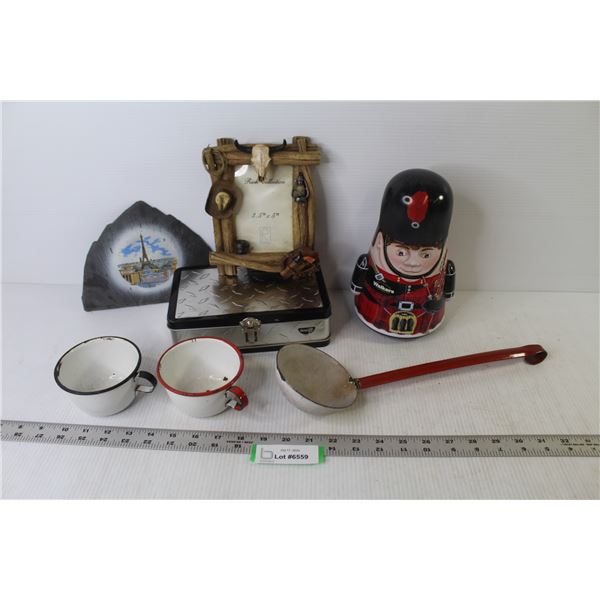 Walker's Tin - Find It Tin - Western Photo Frame (3 1/2" x 5") - Tin Cups - Tin Ladle