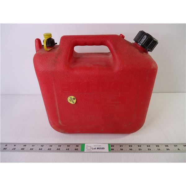 Plastic Gas Can- 8.4L Size