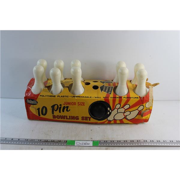 Junior Size 10 Pin Bowling Set