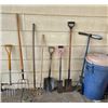 Image 1 : (10) Garden Tools - 8-ft. wooden ladder, quality plastic waste bin with lid, post-hole digger, shove