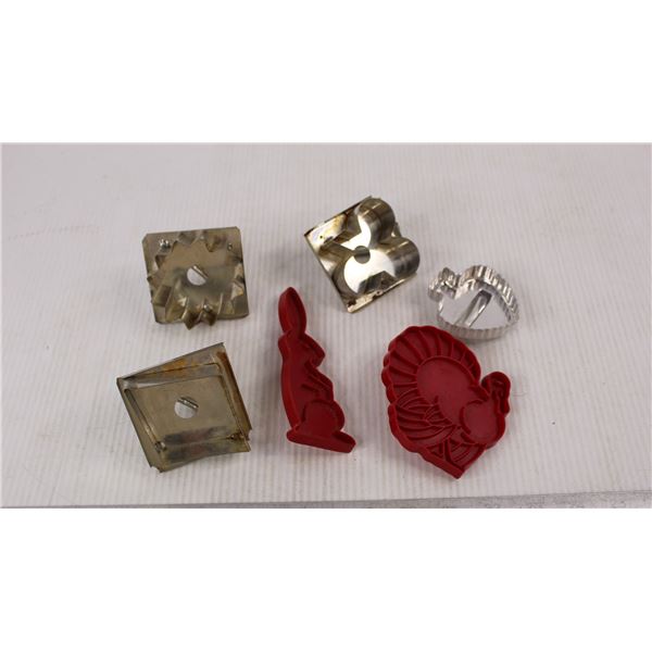 (6) Vintage Cookie Cutters