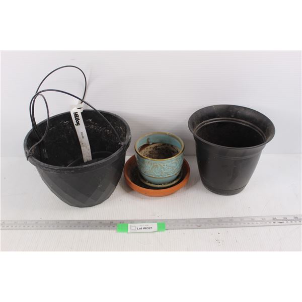 (3) Flower Pots, Terracotta, Plastic