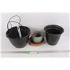 Image 1 : (3) Flower Pots, Terracotta, Plastic