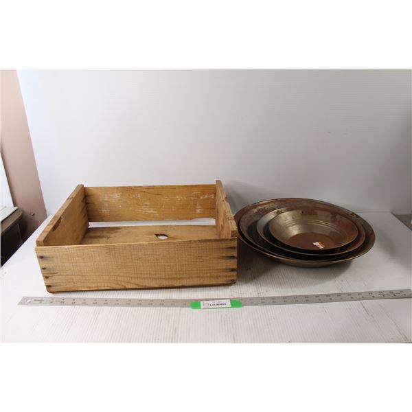 (4) Gold Panning Pans, Wooden Crate