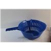 Image 8 : Strainer, Knife Guide, Ice Cream Scoop, Milk Pots and Misc.