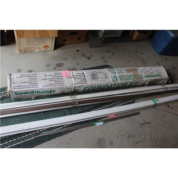 (3) Trim Moulding Boards (Approx 12 Feet) & Plastic Floor Trim (Approx 8FT Lengths) & Space maker Fo