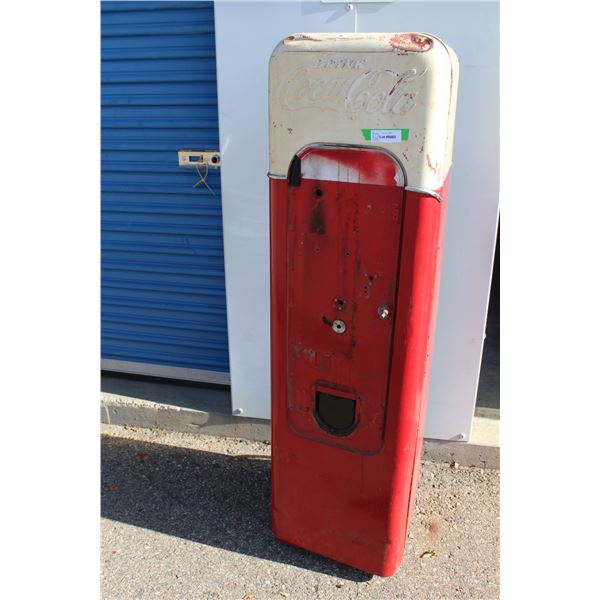 ***Coca Cola Vendo-44 Machine - Non Running, as is - 15" x 16" x 59"