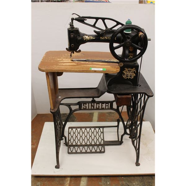 *Antique Commercial Singer Sewing Machine in Cabinet - Model 29 K51 - as is - 29" x 47" High