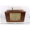 Image 1 : Vintage Philips Radio- 11.5'' x 22''x 13''- As is
