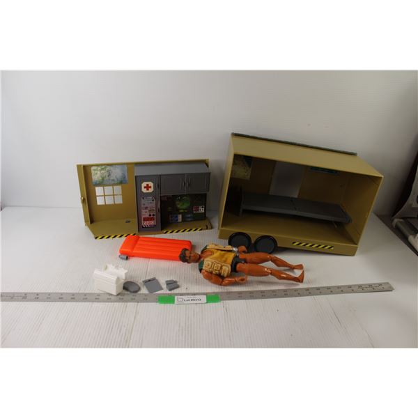 Toy Military Trailer With Parts