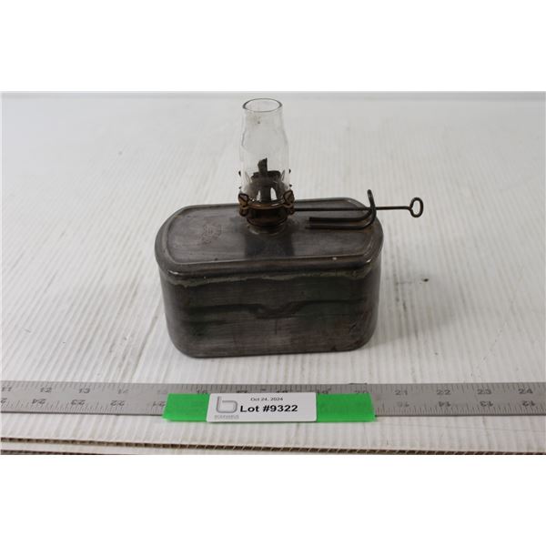 Kerosene Lamp - H. L. Piper Co. Montreal