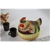 Image 3 : Chicken Egg Salt and Pepper Shakers, Kerosene Lamp, Assorted Animal Decorations