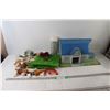 Marx Tin Barn Pedigree Farms Lithograph w/ Accessories