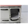 Image 2 : Toy Tin Oven - Pretty Maid