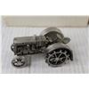 Image 2 : Pewter Collectibles CASE Model 'L' Tractor Spec Cast