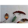 Image 2 : (8) Vintage Fishing Lures