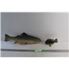 Image 1 : (2) Wooden Fish Vintage Wall Decor