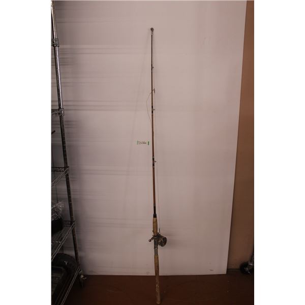 *Vintage Wooden Fishing Rod w/Open Faced Reel (Pflueger Rocket - 68" long)
