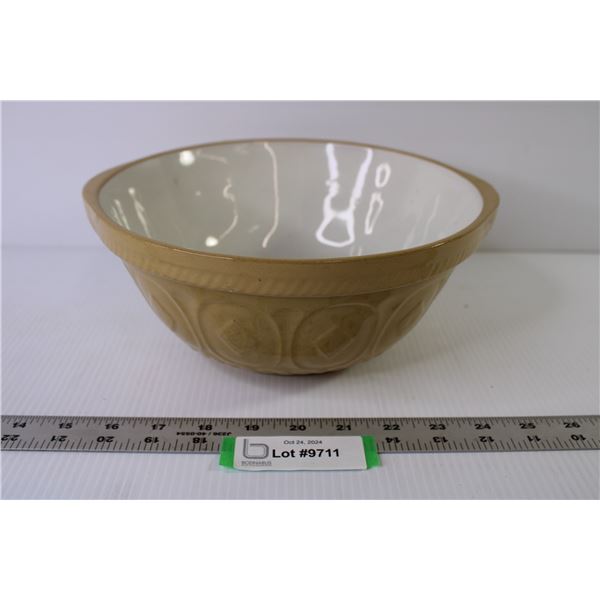 Vintage The Grip Stand Baking Bowl - Church Gresley England