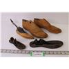 Image 1 : Vintage Metal Cobbler Shoe Holder - Wooden Shoe Stretchers