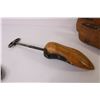 Image 3 : Vintage Metal Cobbler Shoe Holder - Wooden Shoe Stretchers