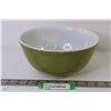 Image 1 : Pyrex 8 3/4" Mixing Bowl - Olive Green