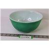 Image 1 : Pyrex 8 3/4" Mixing Bowl- Teal