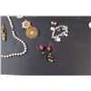 Image 5 : Costume Jewelry - Rings, Earrings, Broaches, Bracelets etc.