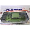 Image 2 : Volkswagen 1998 Flower Power Metal Kit (1-24 scale - box opened)