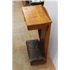 Image 6 : * Antique Oak Lectern
