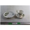 Image 1 : Dogwood Plate and Tea Cup and Saucer